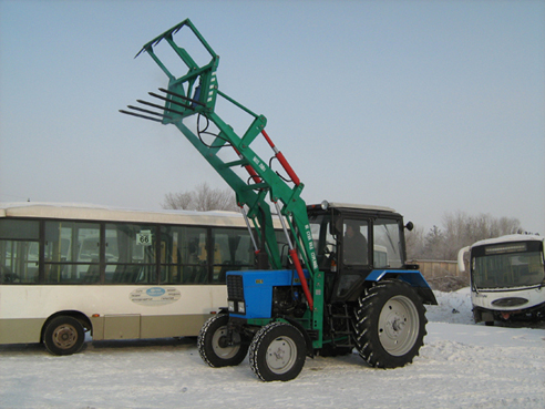 Навесное оборудование на трактор МТЗ (вилы)
